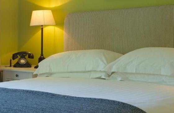 The Manor At Sway - Hotel, Restaurant And Gardens Bagian luar foto