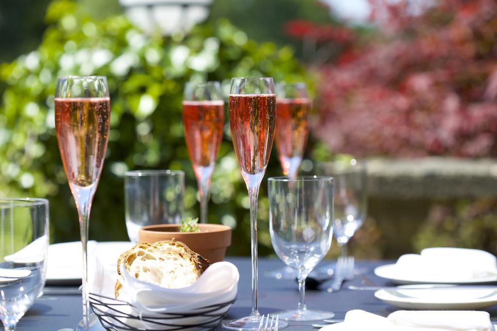 The Manor At Sway - Hotel, Restaurant And Gardens Bagian luar foto