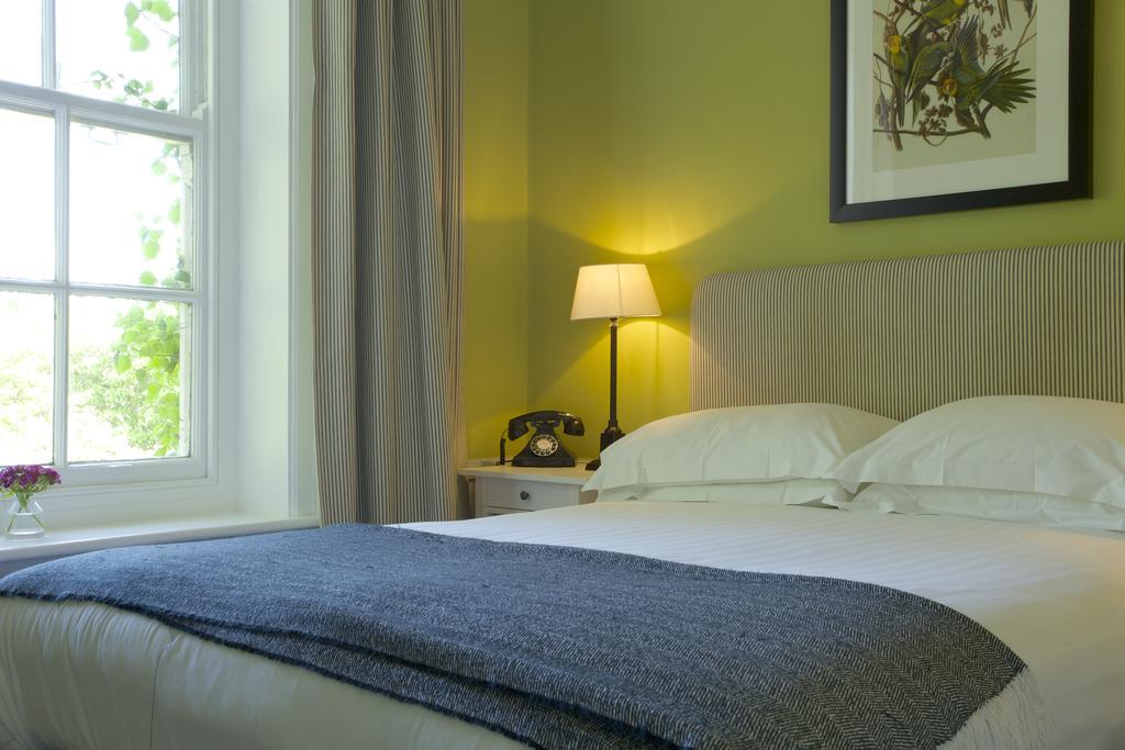 The Manor At Sway - Hotel, Restaurant And Gardens Bagian luar foto