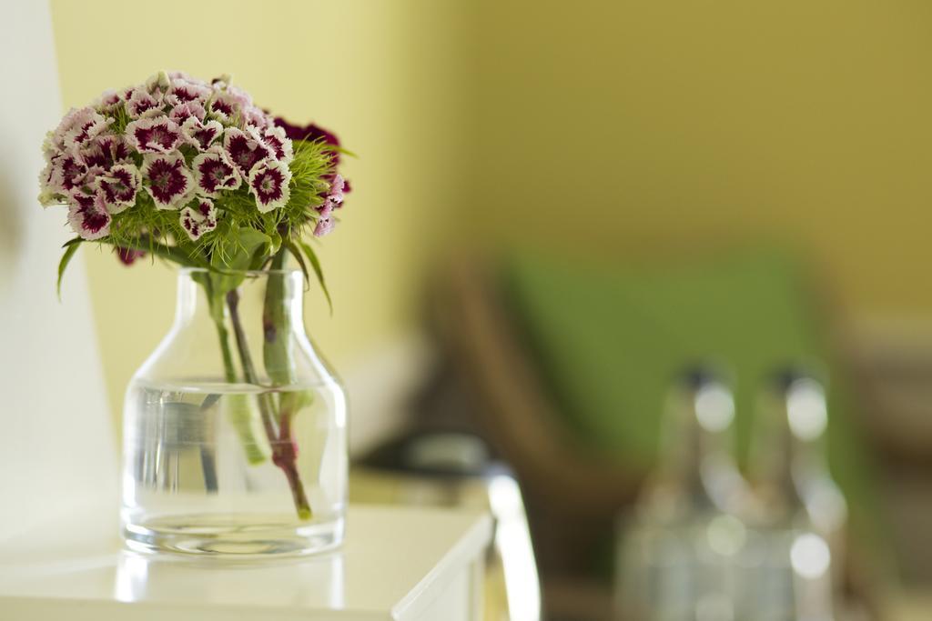 The Manor At Sway - Hotel, Restaurant And Gardens Bagian luar foto