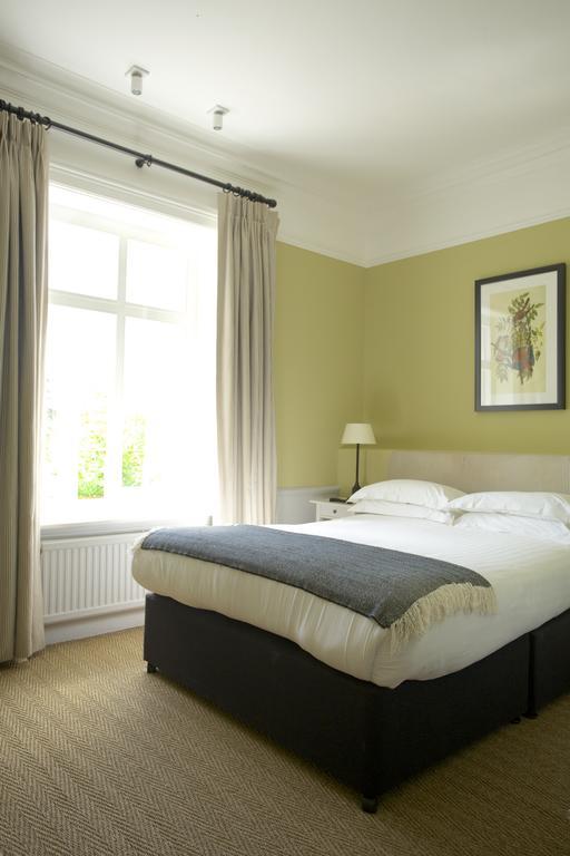 The Manor At Sway - Hotel, Restaurant And Gardens Bagian luar foto