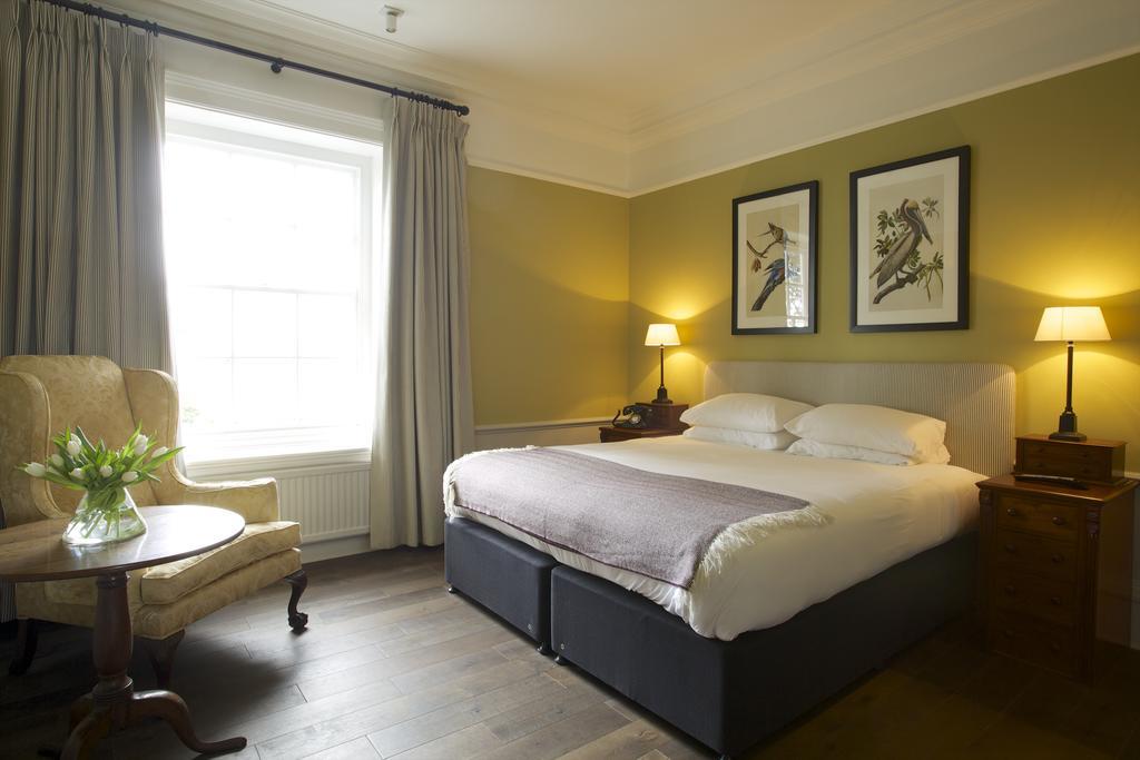 The Manor At Sway - Hotel, Restaurant And Gardens Bagian luar foto